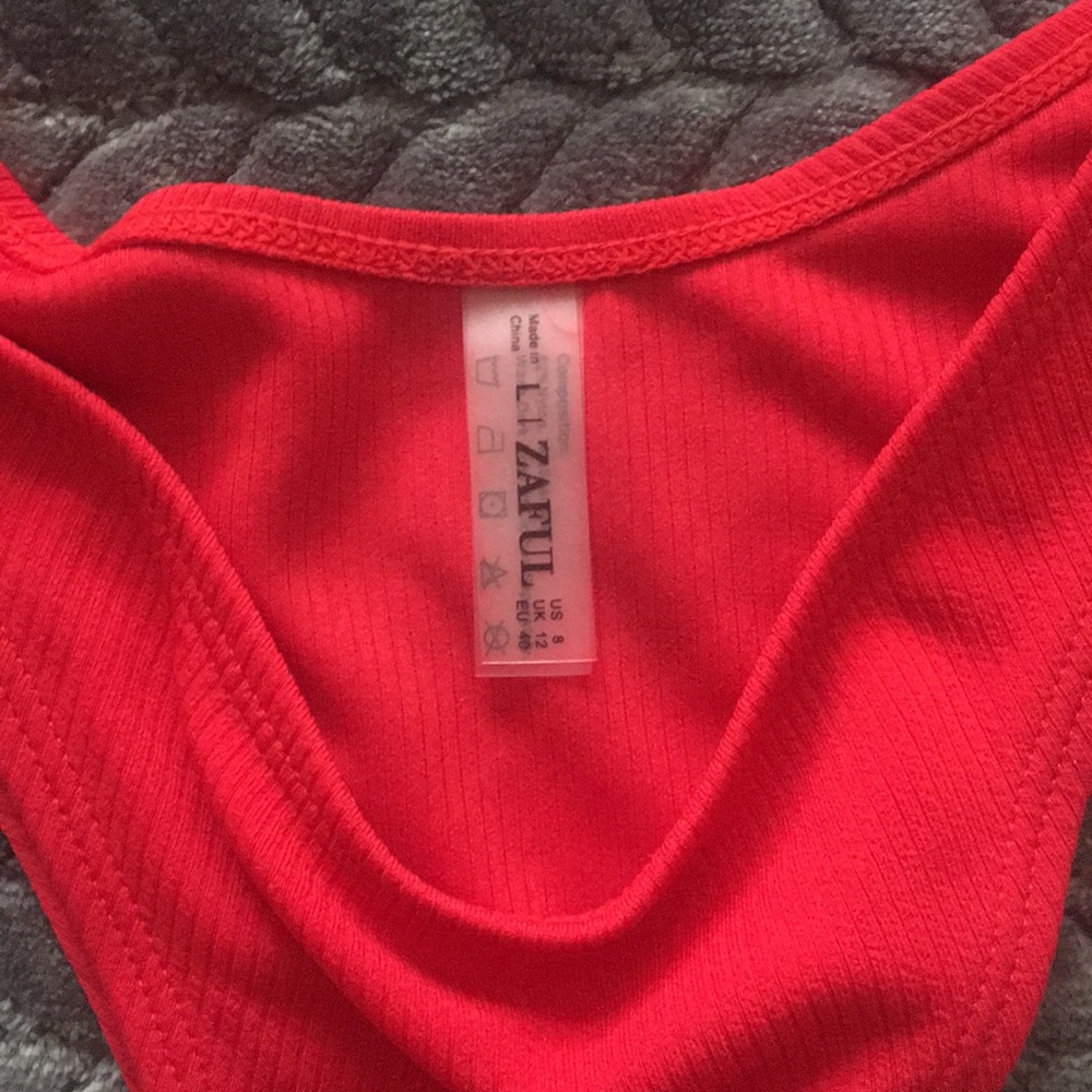 Bikini - Picture 2 of 3